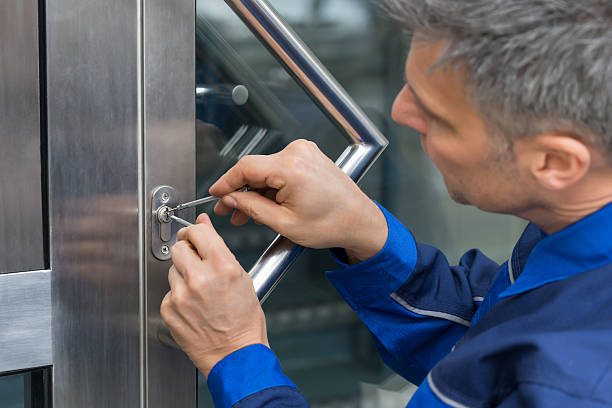 Car Key Replacement and Locksmith Services